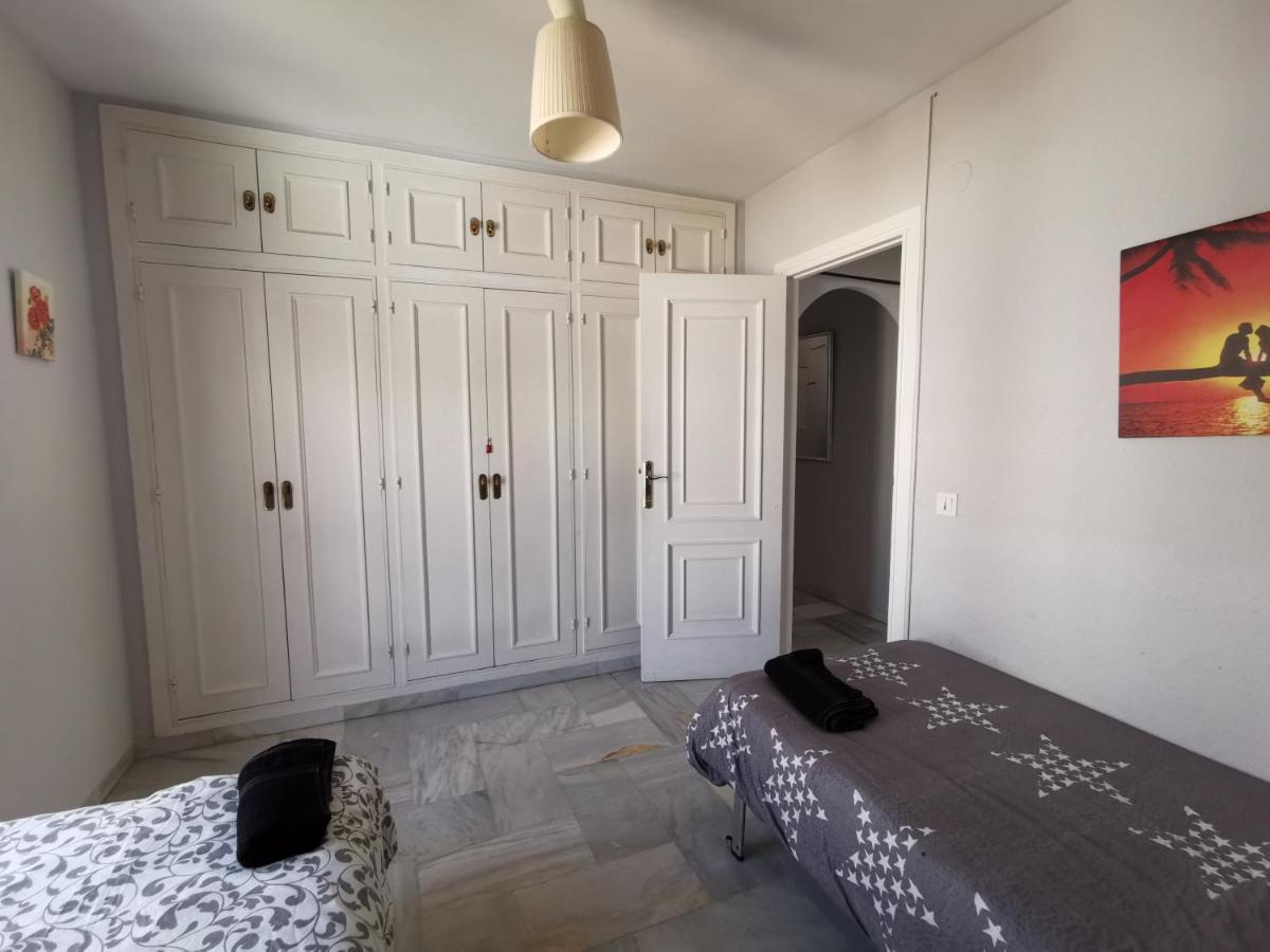 ميخاس 1½ Min. Walk From The Beach المظهر الخارجي الصورة